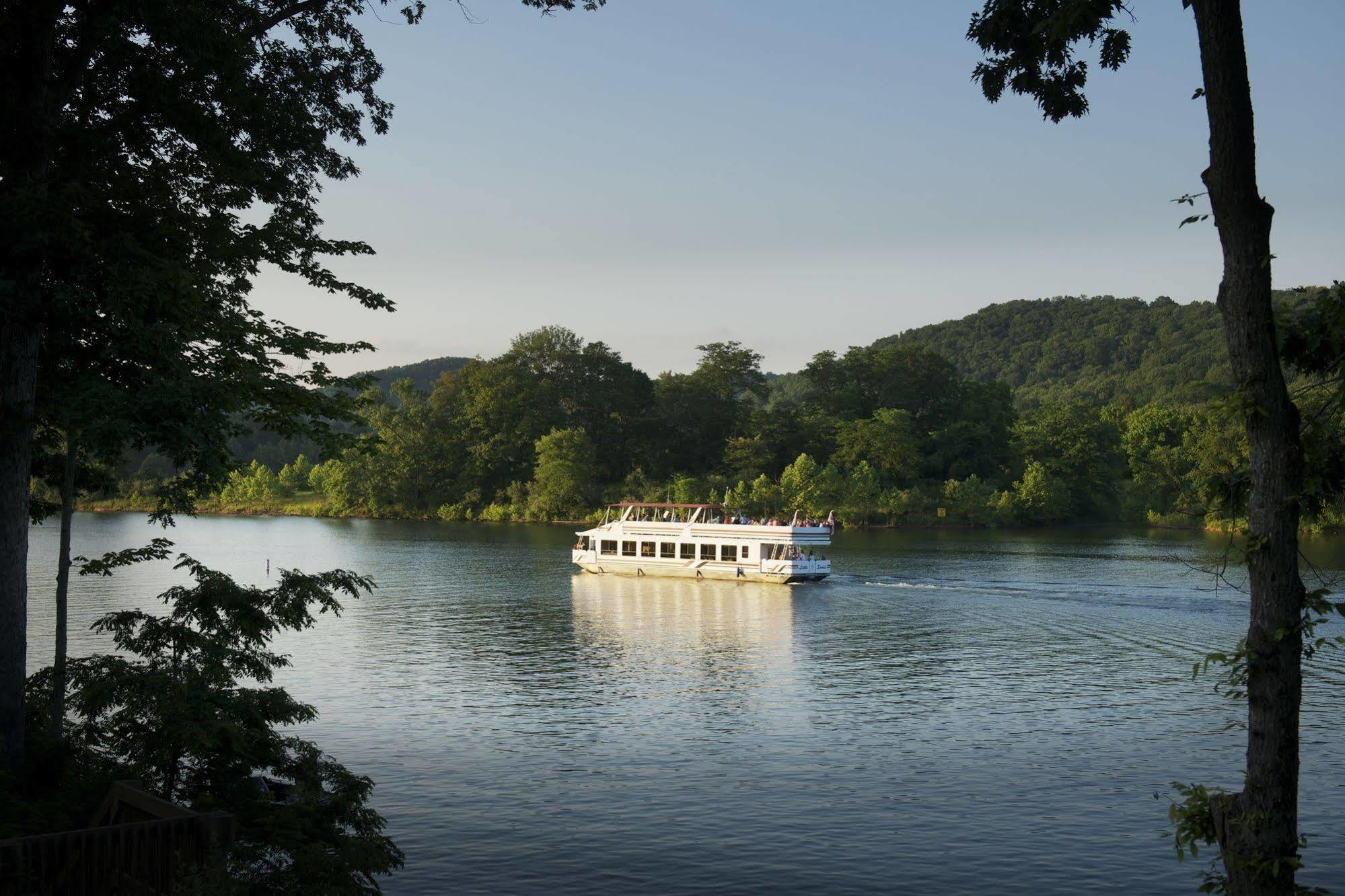 Stonewall Resort Roanoke エクステリア 写真